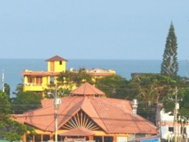 Restaurant in Strandnähe in Ecuador - 1